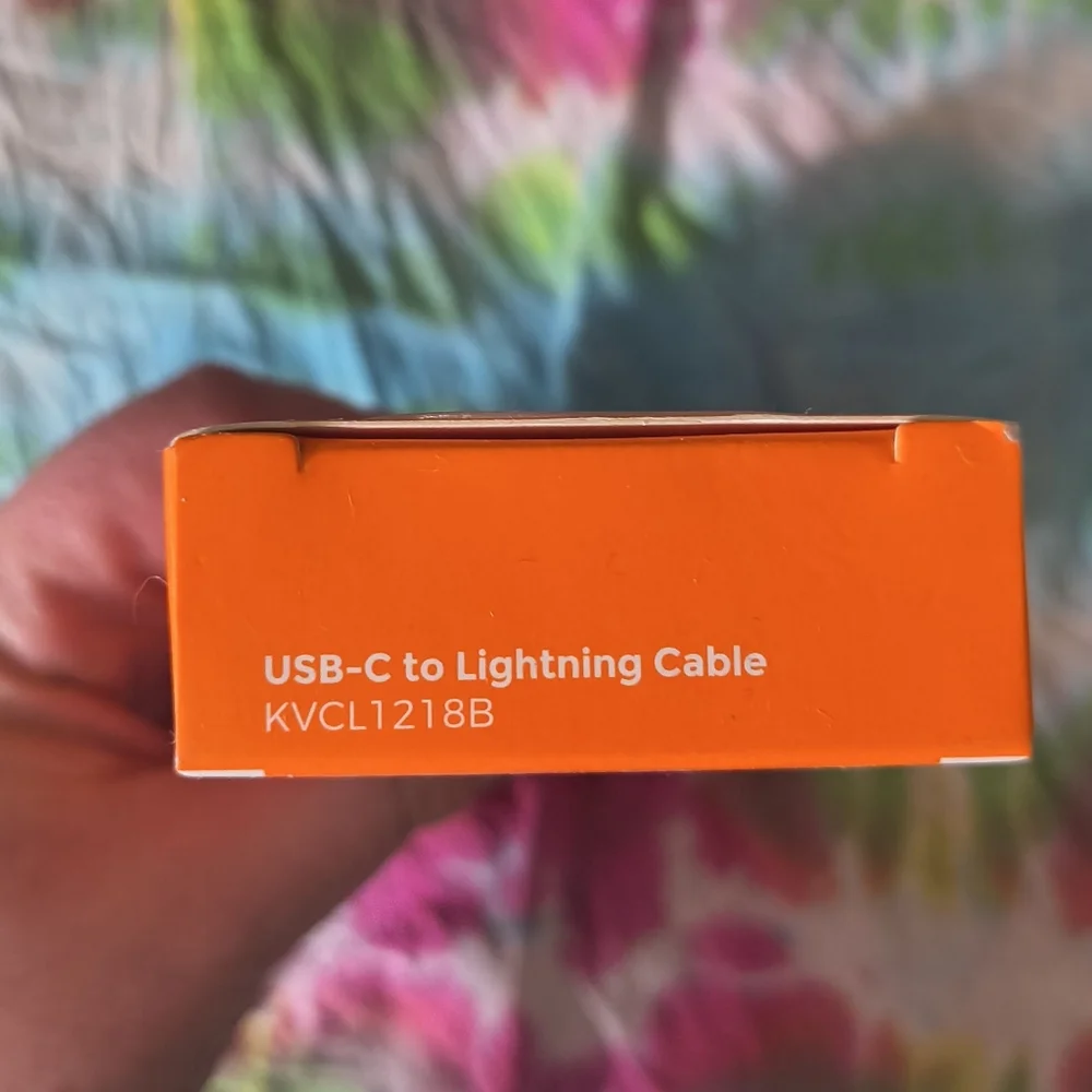 3/20$*Black\grey Fast Charge USB-C to Lightning Cable NIB